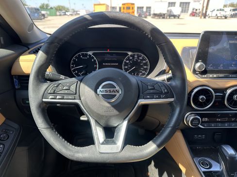 Used 2021 Nissan Sentra SV w/ SV Premium Package image 14