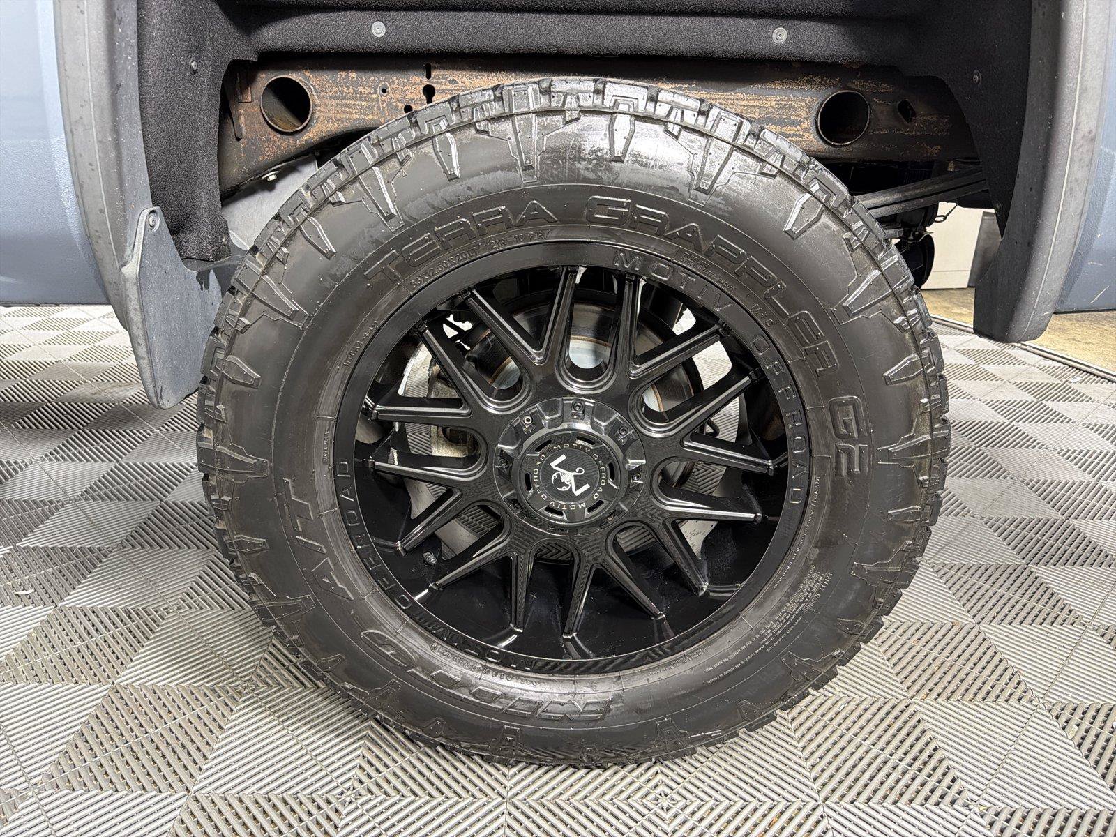 Used 2016 GMC Sierra 1500 SLT w/ SLT Premium Package AWD/4WD image 17