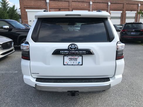 Used 2020 Toyota 4Runner TRD Off-Road image 6