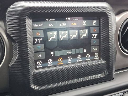 Certified 2021 Jeep Wrangler Sport AWD/4WD image 17