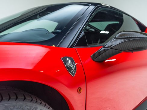 Used 2011 Ferrari 458 Italia Coupe RWD image 28