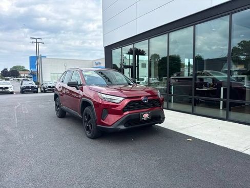 Used 2024 Toyota RAV4 LE AWD/4WD image 1