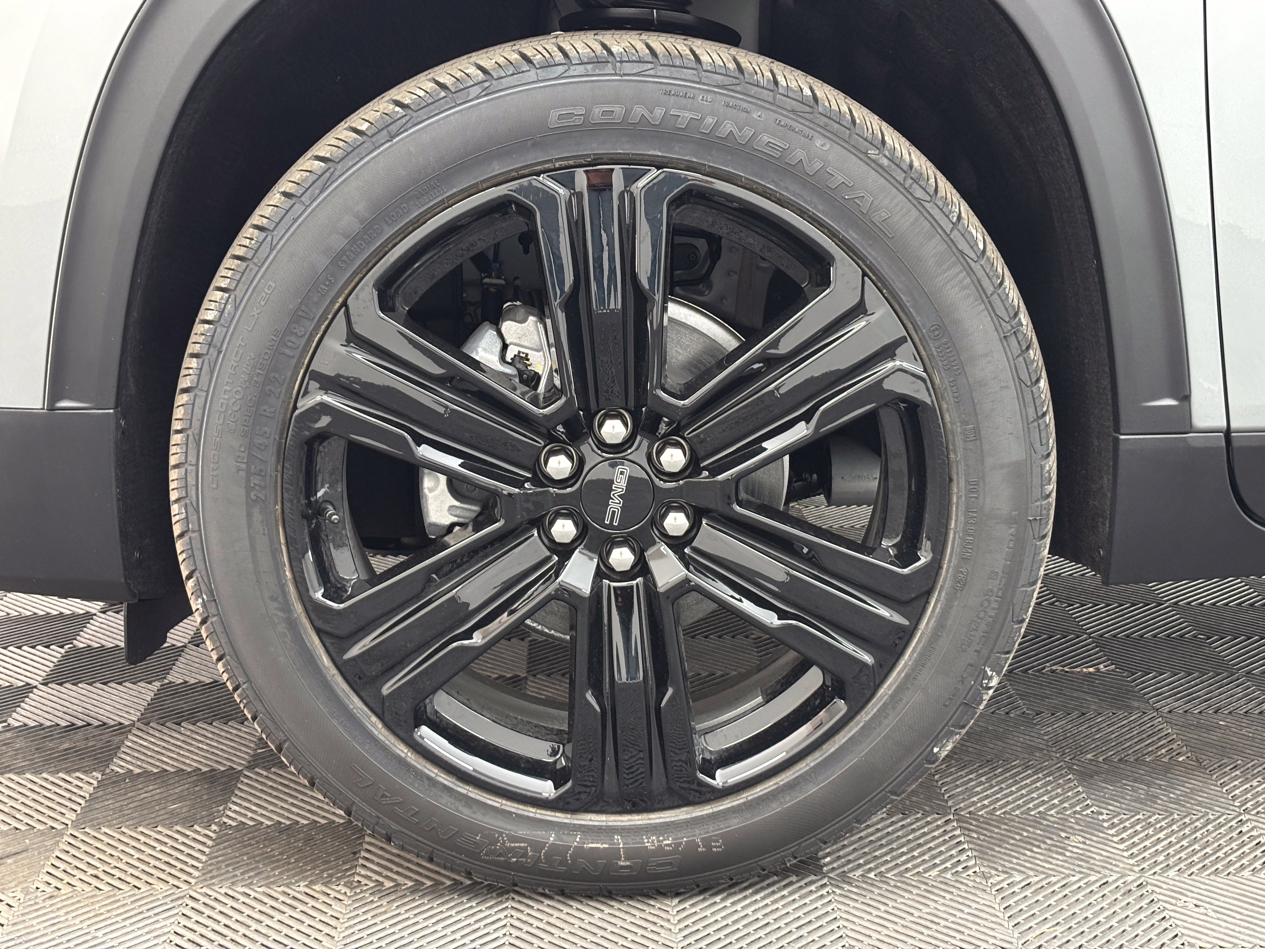 New 2027 GMC Acadia Elevation w/ Black Edition AWD/4WD image 17