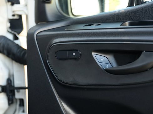Used 2021 Mercedes-Benz Sprinter 2500 image 37