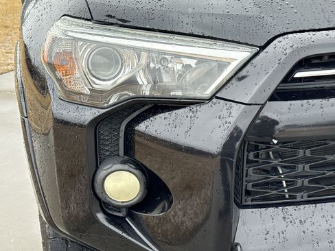 Used 2020 Toyota 4Runner SR5 image 10