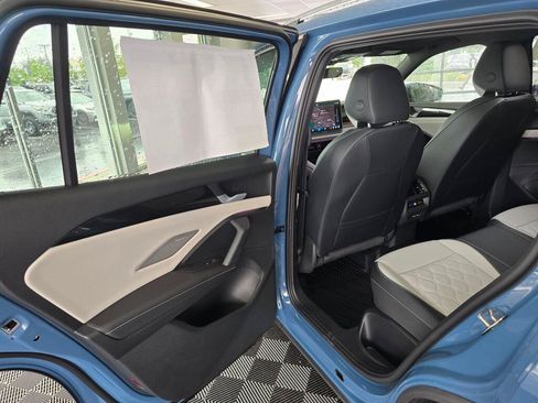 New 2026 Volkswagen Tiguan SEL R-Line AWD/4WD image 37