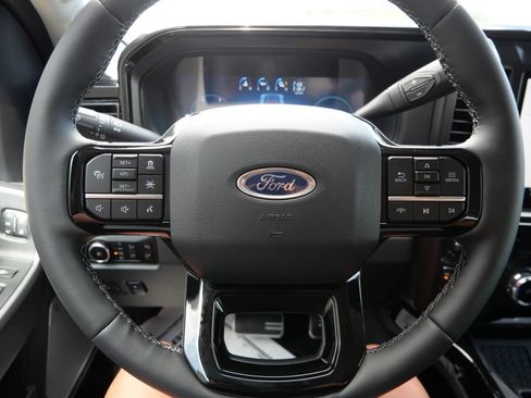 New 2026 Ford F250 Lariat w/ Black Appearance Package AWD/4WD image 27