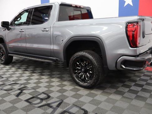 Used 2021 GMC Sierra 1500 AT4 w/ AT4 Premium Package AWD/4WD image 5