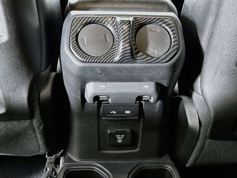 Used 2020 Jeep Wrangler Unlimited Rubicon AWD/4WD image 26