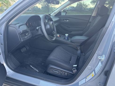 Used 2025 Honda Accord SE image 13