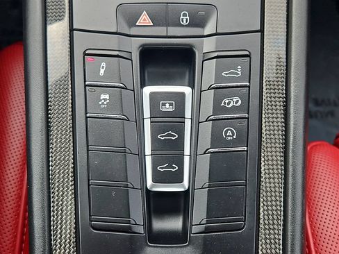 Certified 2018 Porsche 911 Carrera 4S AWD/4WD image 20