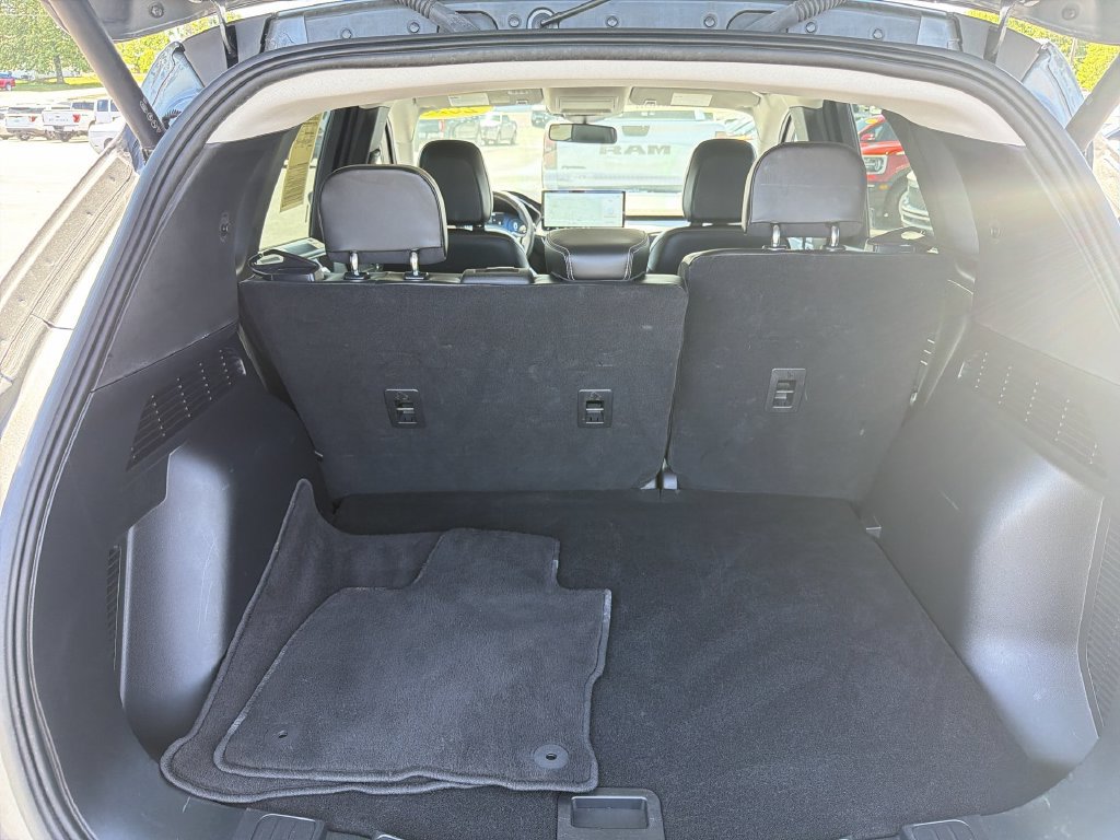 Used 2025 Ford Escape Platinum AWD/4WD image 29