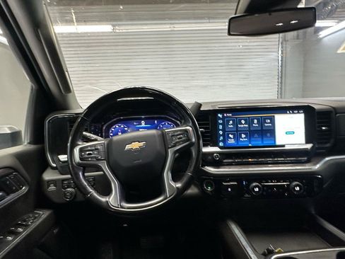 Used 2024 Chevrolet Silverado 2500 LTZ w/ LTZ Convenience Package AWD/4WD image 18