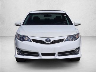 Used 2014 Toyota Camry SE w/ Moonroof Package video 2