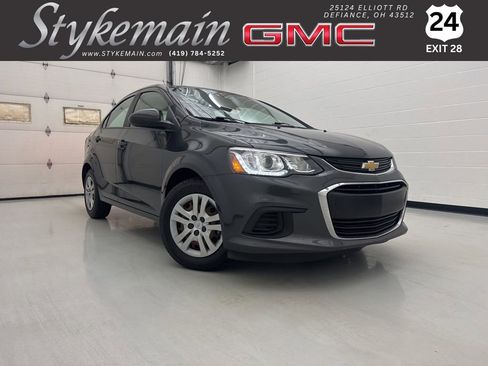 Used 2018 Chevrolet Sonic LS FWD image 1