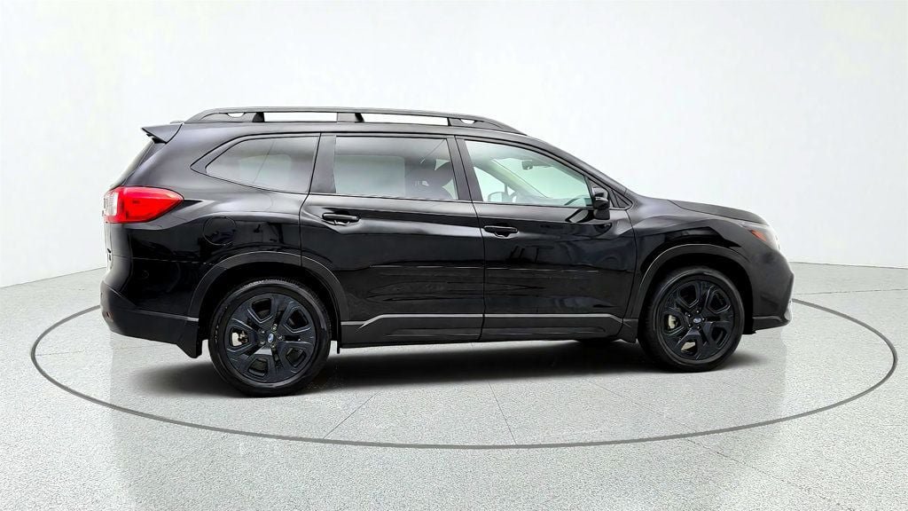 Used 2023 Subaru Ascent Onyx Edition AWD/4WD image 4