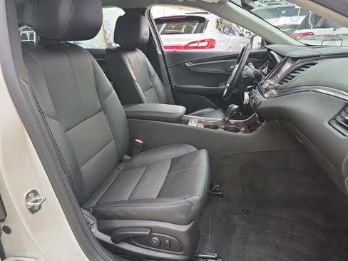 Used 2014 Chevrolet Impala LT w/ Convenience Package FWD image 8