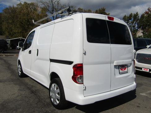 Used 2019 Nissan NV200 SV w/ Back Door Glass Package image 5