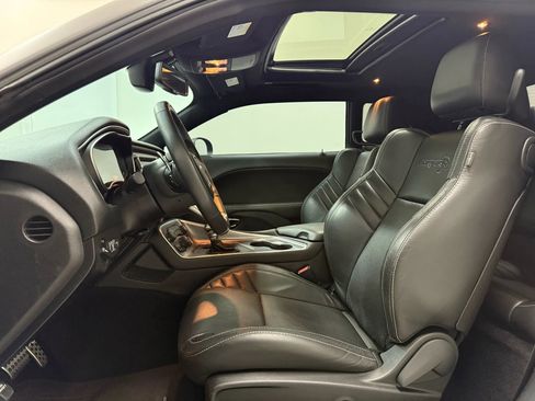 Used 2019 Dodge Challenger SRT Hellcat Redeye image 16