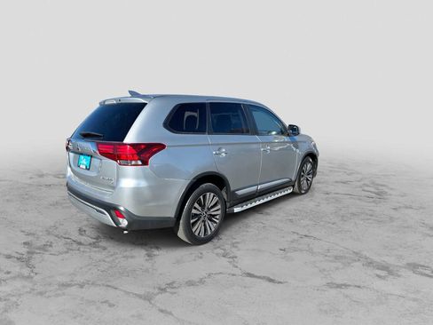 Used 2019 Mitsubishi Outlander SE AWD/4WD image 8