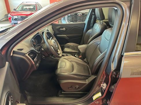 Used 2022 Jeep Cherokee Limited AWD/4WD image 10