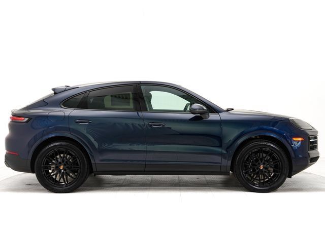 Certified 2026 Porsche Cayenne Coupe AWD/4WD image 29