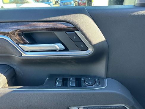 New 2026 GMC Sierra 2500 SLE w/ SLE Value Package; image 6