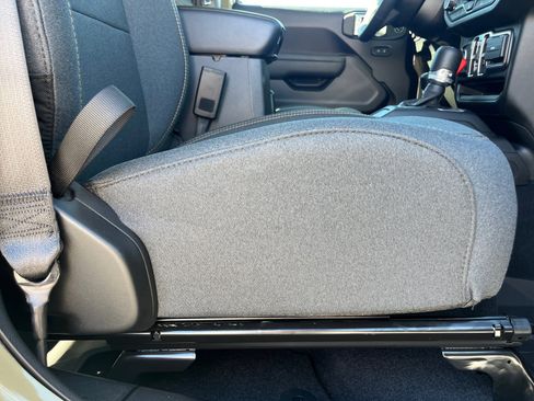 New 2026 Jeep Gladiator Sport image 28