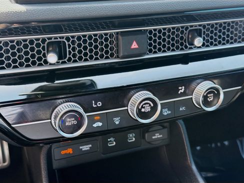 Certified 2025 Honda Civic Sport image 13