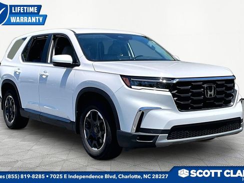 Used 2025 Honda Pilot EX-L image 1