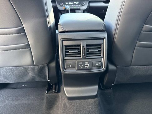 New 2026 Subaru Outback Limited AWD/4WD image 17