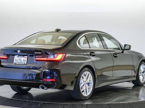 Used 2026 BMW 330i xDrive Sedan w/ Premium Package AWD/4WD image 5