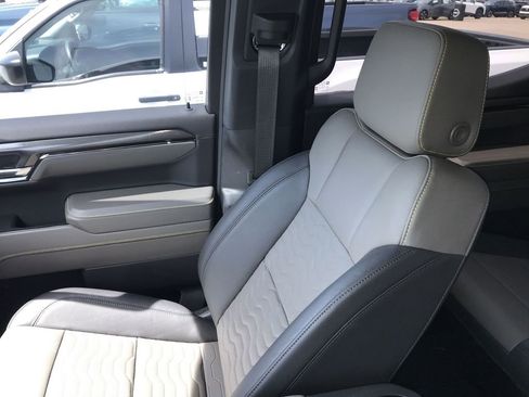 Used 2024 Chevrolet Silverado 1500 ZR2 w/ Dark Appearance Package image 25