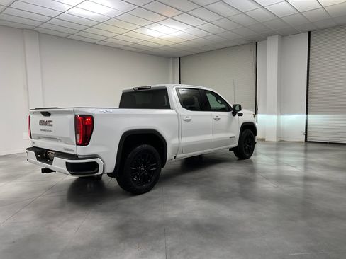 Used 2024 GMC Sierra 1500 Elevation AWD/4WD image 9