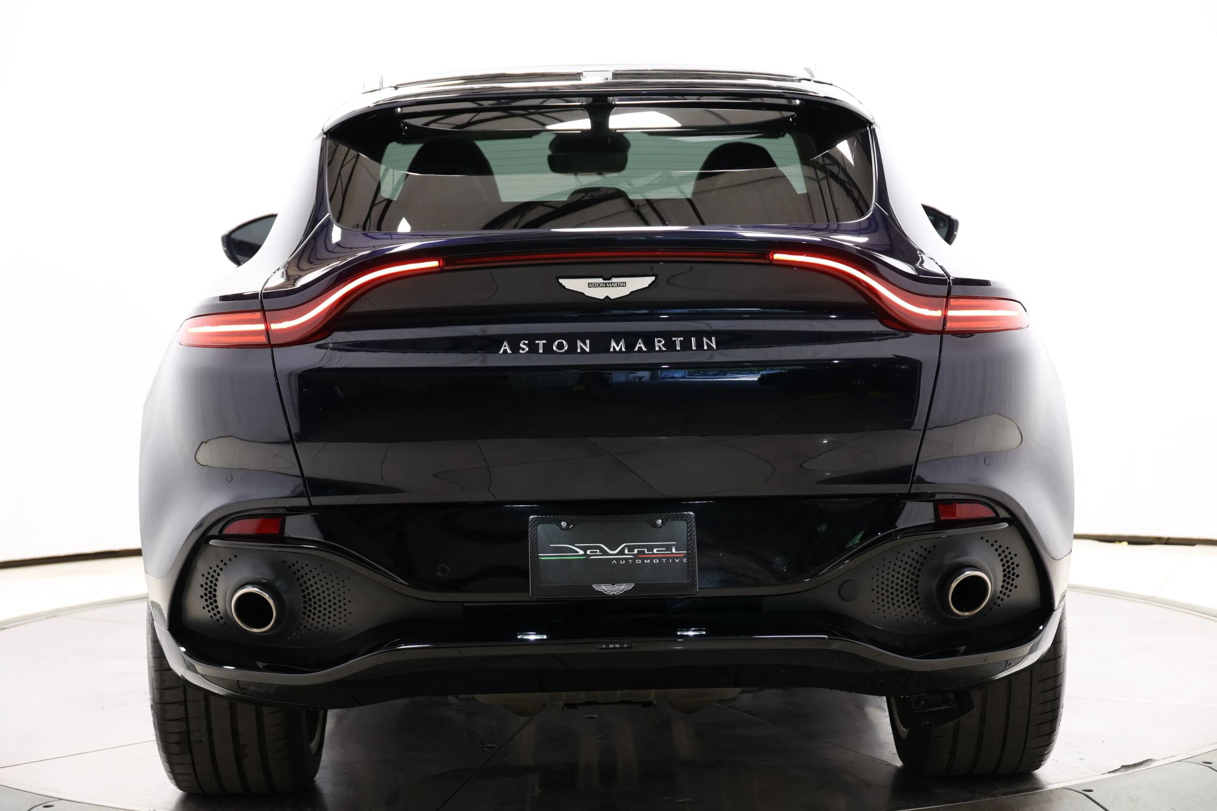 Used 2021 Aston Martin DBX AWD/4WD image 56