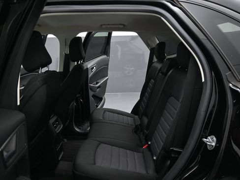 Used 2023 Ford Edge SE AWD/4WD image 15