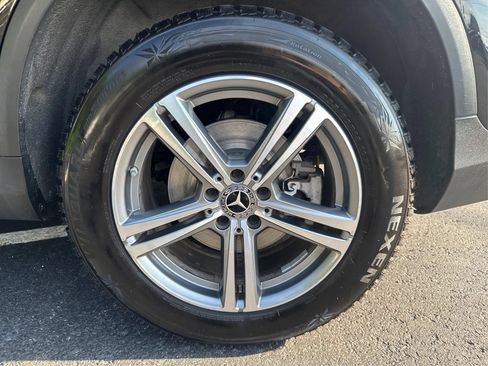 Used 2021 Mercedes-Benz GLC 300 4MATIC image 16