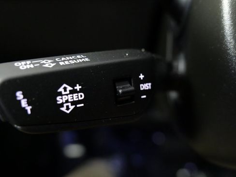 Used 2023 Audi e-tron Prestige w/ Prestige Package image 51