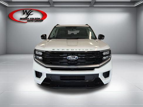New 2027 Ford Expedition Platinum w/ Driver's Package RWD image 2