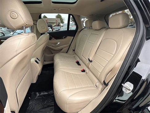 Used 2018 Mercedes-Benz GLC 300 image 12