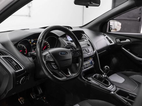 Used 2017 Ford Focus ST FWD image 21
