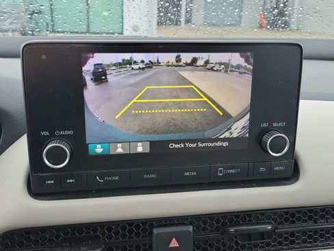 Used 2025 Honda HR-V LX image 24