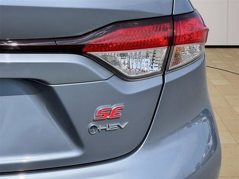 Used 2025 Toyota Corolla SE image 39