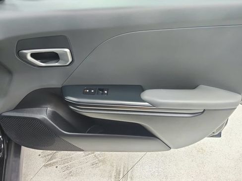 Used 2025 Kia K4 FWD image 35