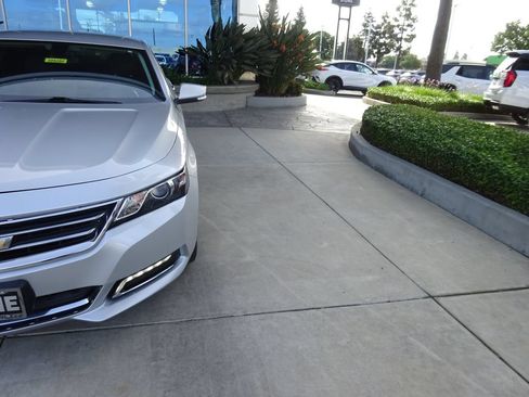 Used 2018 Chevrolet Impala LT w/ LT Entertainment Package FWD image 33