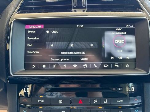 Used 2017 Jaguar F-PACE Prestige AWD/4WD image 18