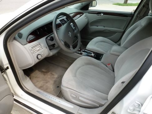 Used 2011 Buick Lucerne CX FWD image 9