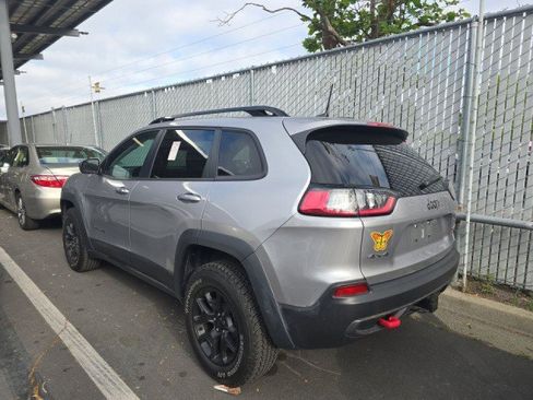 Used 2022 Jeep Cherokee Trailhawk w/ Premium Leather Package AWD/4WD image 4