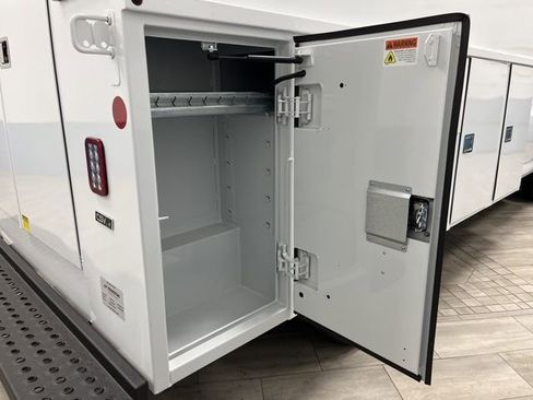 New 2025 Chevrolet Express 3500 Work Van w/ Power Convenience Package image 8