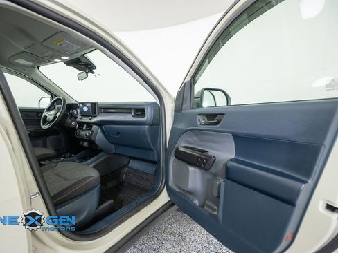 Used 2024 Ford Maverick Tremor w/ Tremor Off-Road Package AWD/4WD image 42